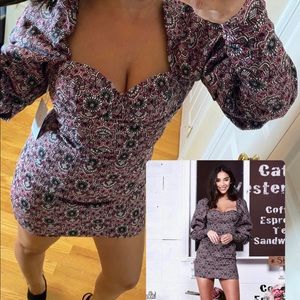 Puff sleeve dress. Floral,  true to size